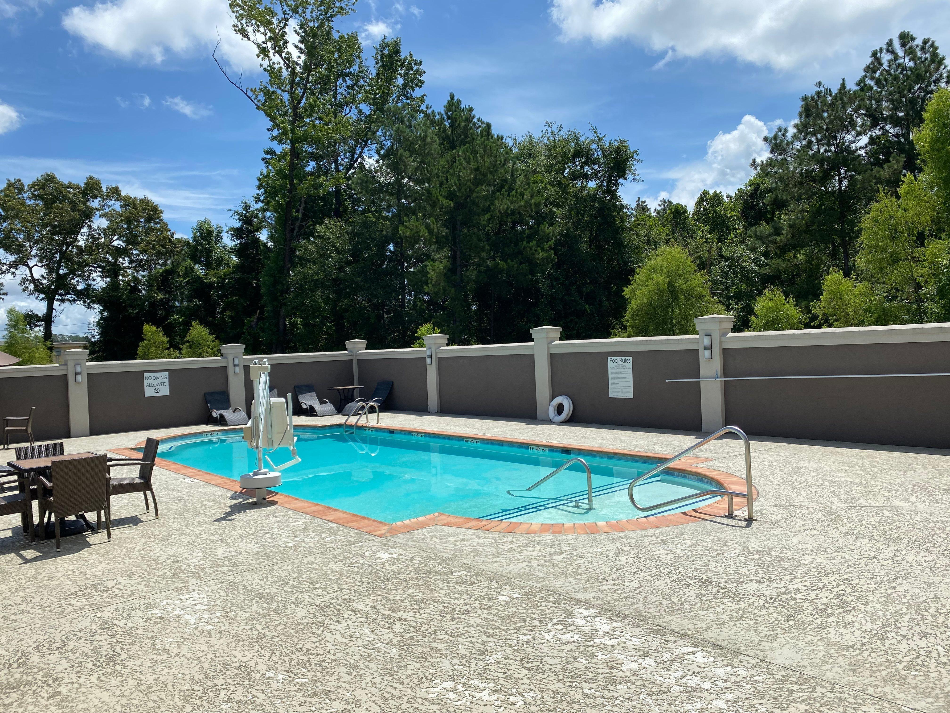 Holiday Inn Express & Suites Pineville-Alexandria Area Exterior foto