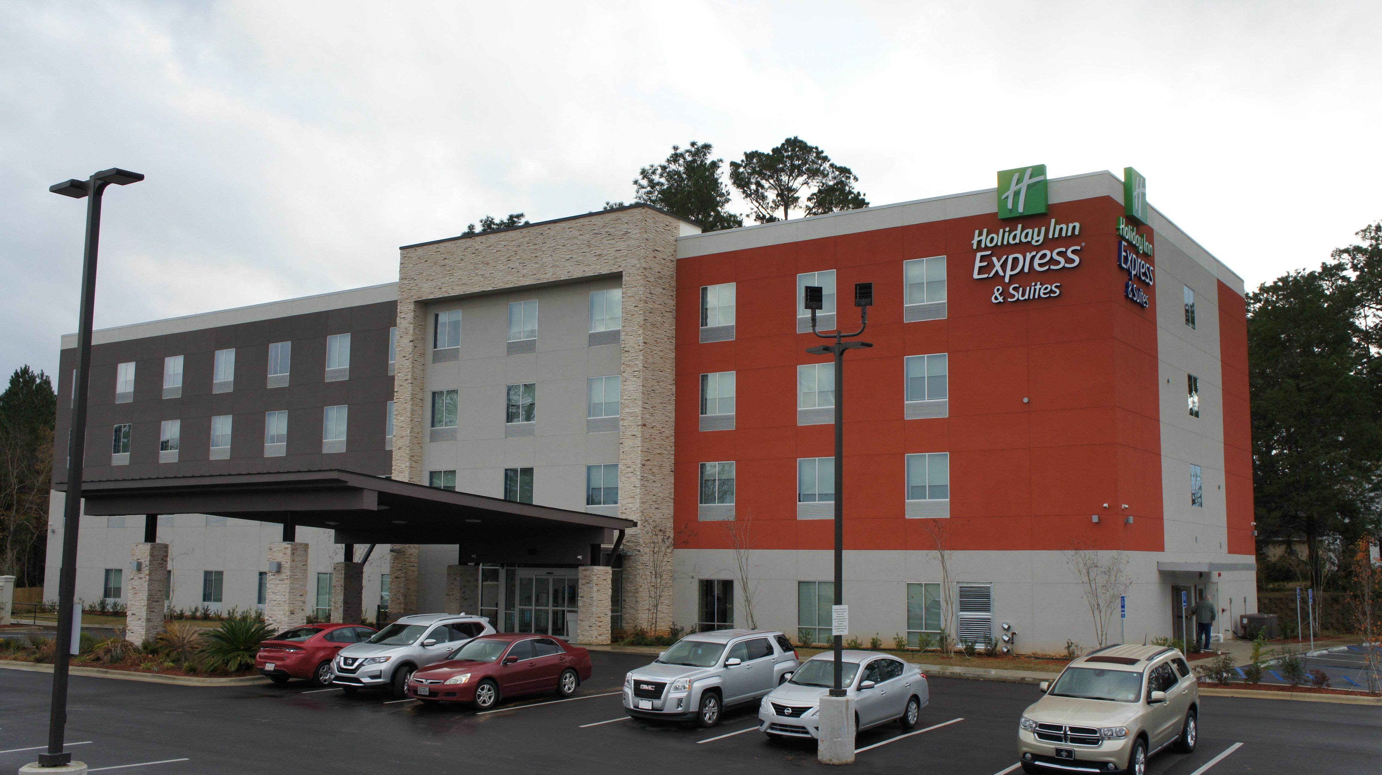 Holiday Inn Express & Suites Pineville-Alexandria Area Exterior foto